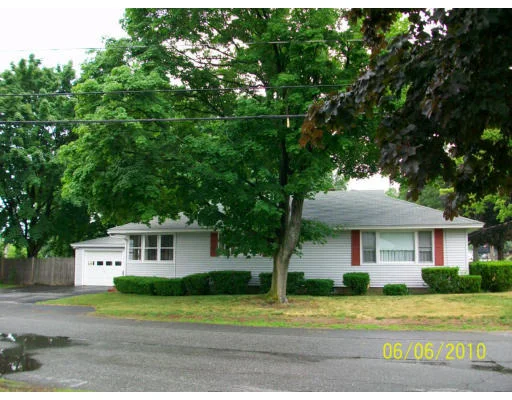 Unit for sale at 401 Mt Vernon St., Lawrence, MA 01843