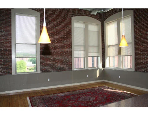 Unit for sale at 10 Kearney Sq, Lowell, MA 01852