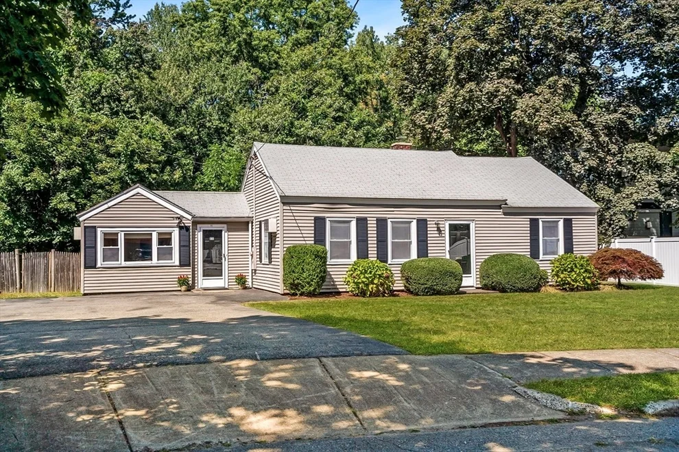 Unit for sale at 11 Antonellis Cir, Newton, MA 02459