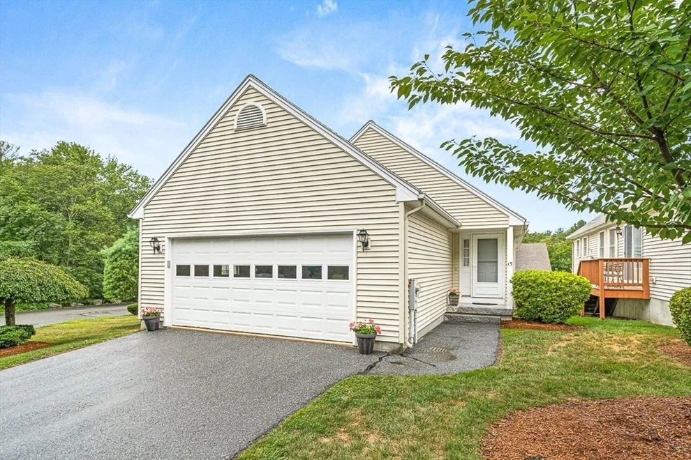 Unit for sale at 15 Royal Ave, Dracut, MA 01826