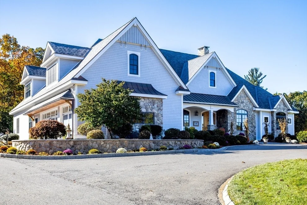 Unit for sale at 210 Indian Hill Rd, Groton, MA 01450