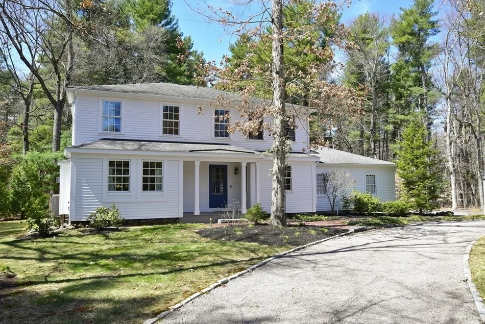 Unit for sale at 5 Juniper Lane, Norfolk, MA 02056