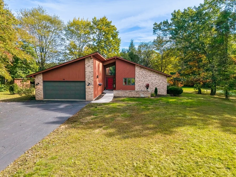 Unit for sale at 40 Heritage Ln, Westfield, MA 01085