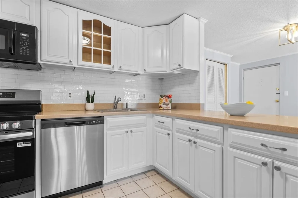 Unit for sale at 100 Park Terrace Dr, Stoneham, MA 02180