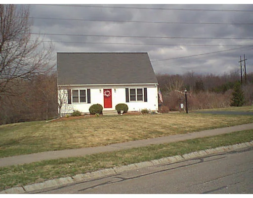 Unit for sale at 9 Amy's Way, Franklin, MA 02038