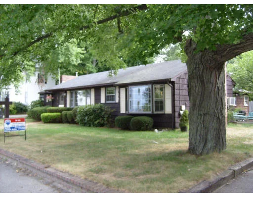Unit for sale at 294 Commonwealth Ave, Concord, MA 01742