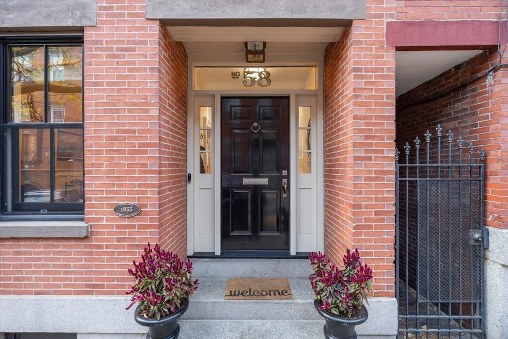 Unit for sale at 58 Baldwin St, Boston, MA 02129