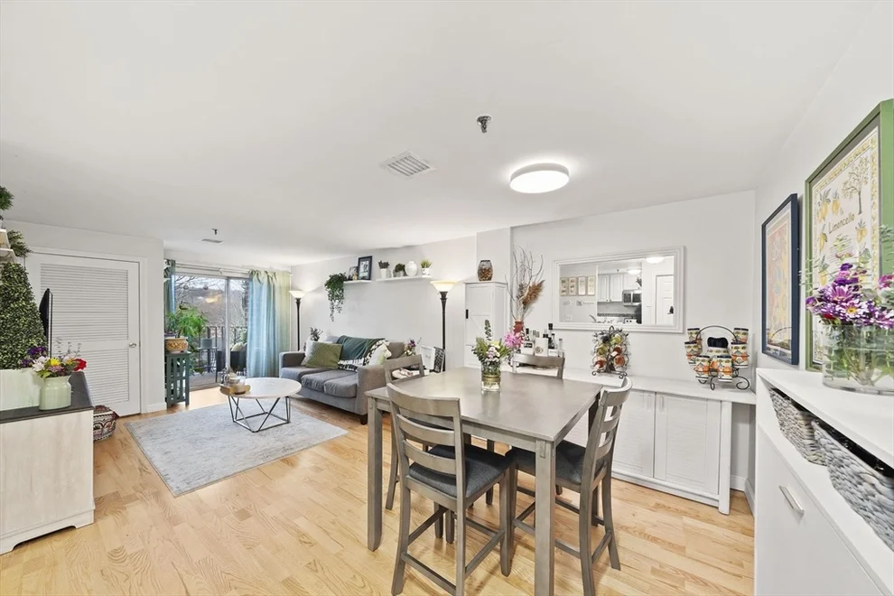 Unit for sale at 230 Willard St, Quincy, MA 02169