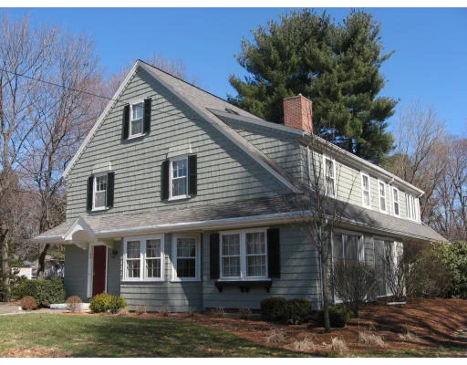 Unit for sale at 49 Oxford Street, Winchester, MA 01890