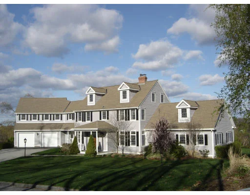 Unit for sale at 37 Chiltern Hill Drive North, Worcester, MA 01609