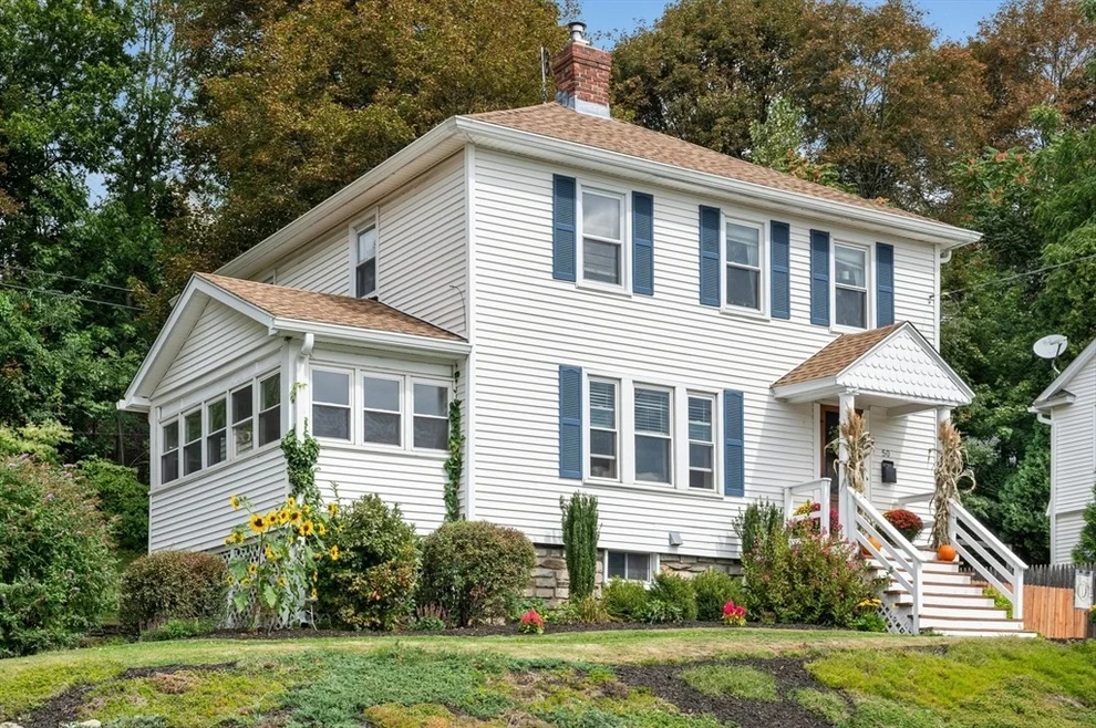 Unit for sale at 50 Burncoat Ter, Worcester, MA 01605