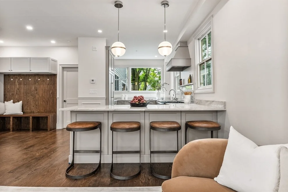 Unit for sale at 194 Green Street, Cambridge, MA 02139