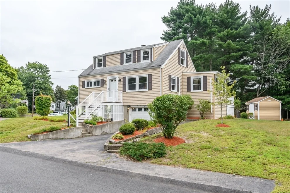 Unit for sale at 118 Brickel Rd, Stoughton, MA 02072