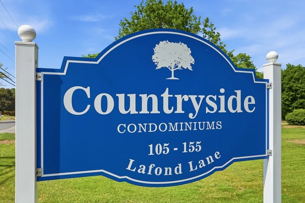 Unit for sale at 105 Lafond Ln, Dracut, MA 01826