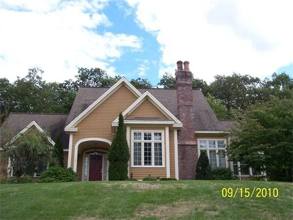 Unit for sale at 15 Oakwood Knoll, Ipswich, MA 01938