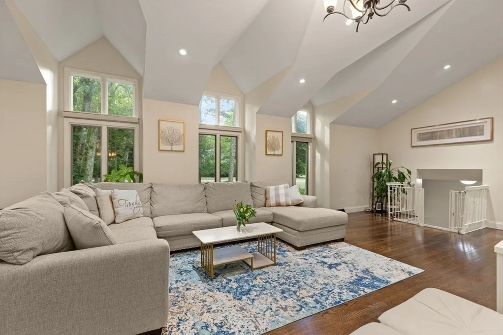 Unit for sale at 44 Eisenhower Dr, Sharon, MA 02067