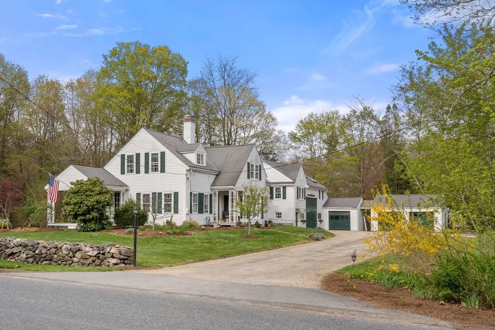 Unit for sale at 187 Mill St, Framingham, MA 01701