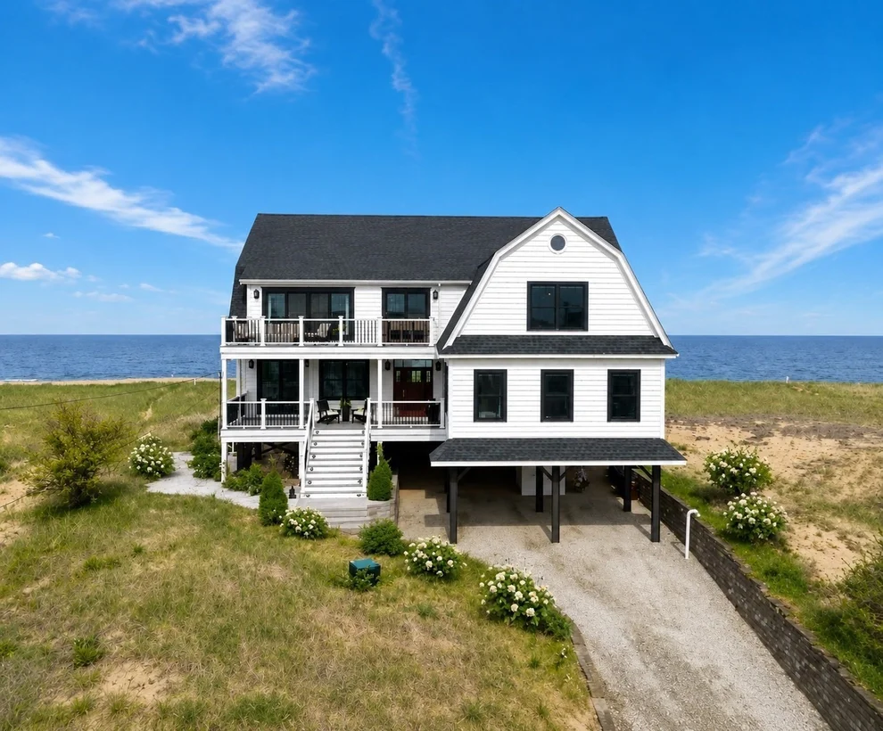 Unit for sale at 4 35th St, Newbury, MA 01951