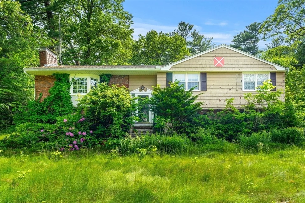 Unit for sale at 445 Salem St, North Andover, MA 01845