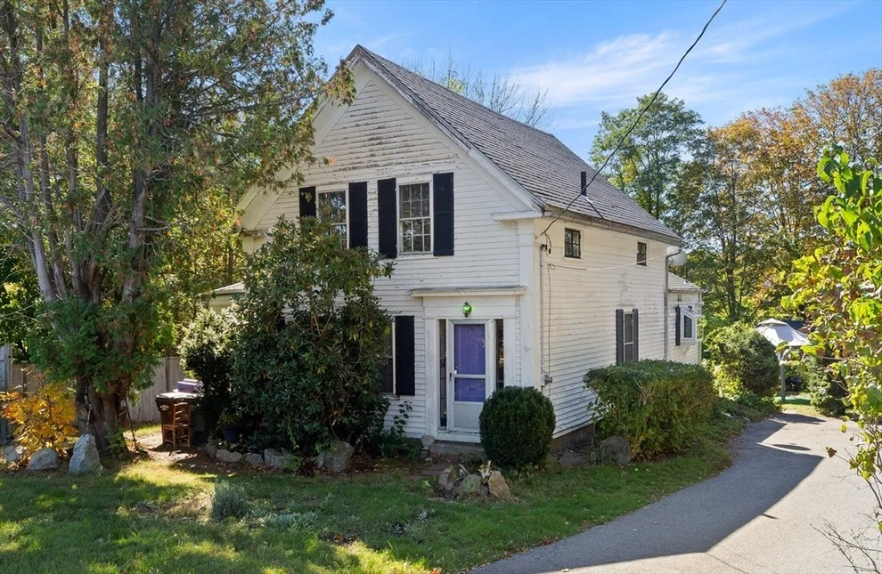 Unit for sale at 270 Elm  Street, Amesbury, MA 01913