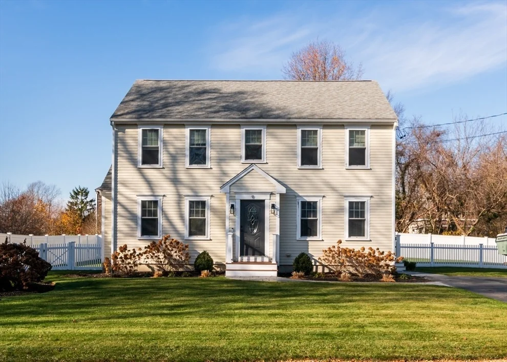 Unit for sale at 9 Pleasant St, Kingston, MA 02364
