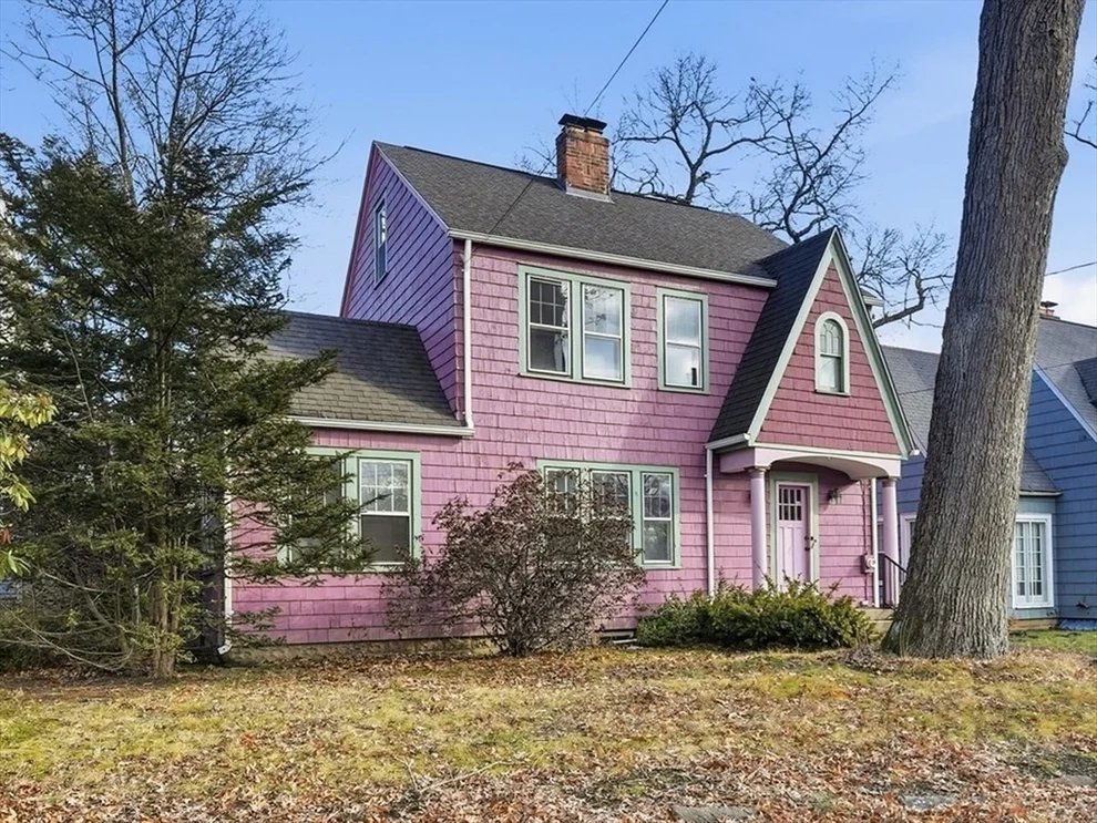 Unit for sale at 785 Dickinson St, Springfield, MA 01108