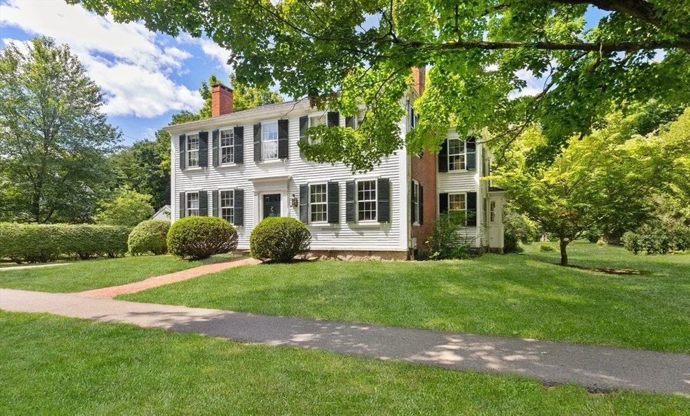 Unit for sale at 727 Main St, Hingham, MA 02043