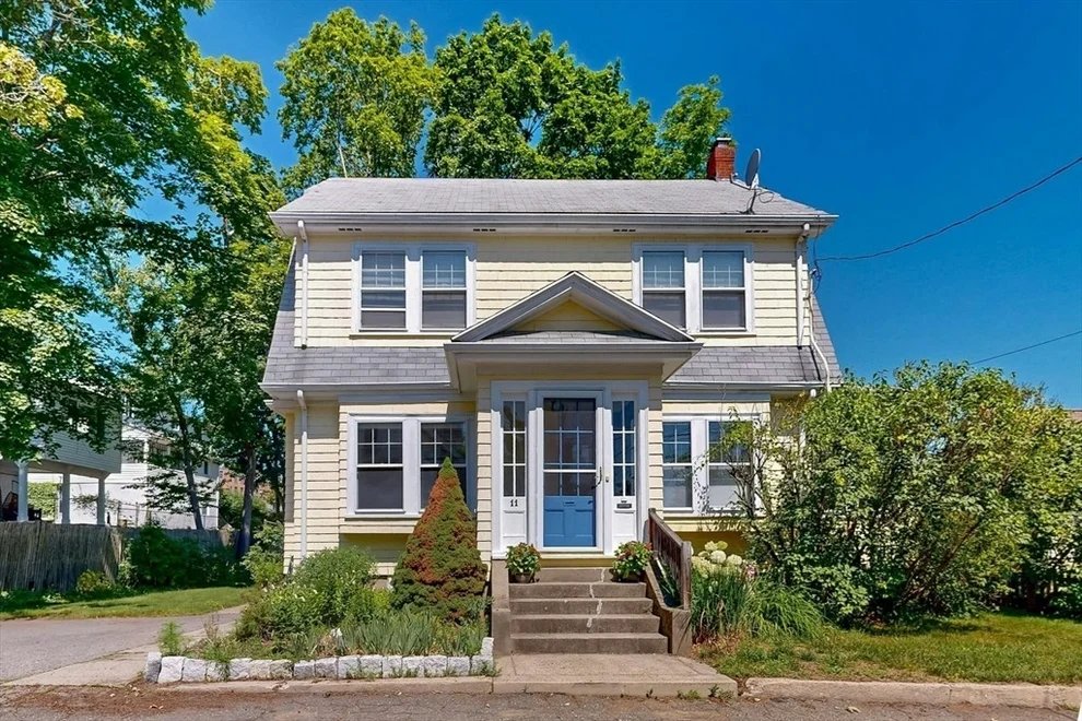 Unit for sale at 11 Pine Ct, Arlington, MA 02476