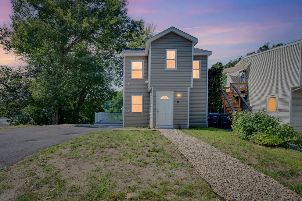 Unit for sale at 14 Hillside Rd, Northborough, MA 01532