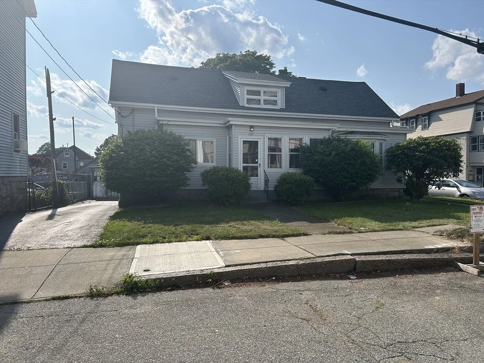 Unit for sale at 121 Kellogg St, Fall River, MA 02724