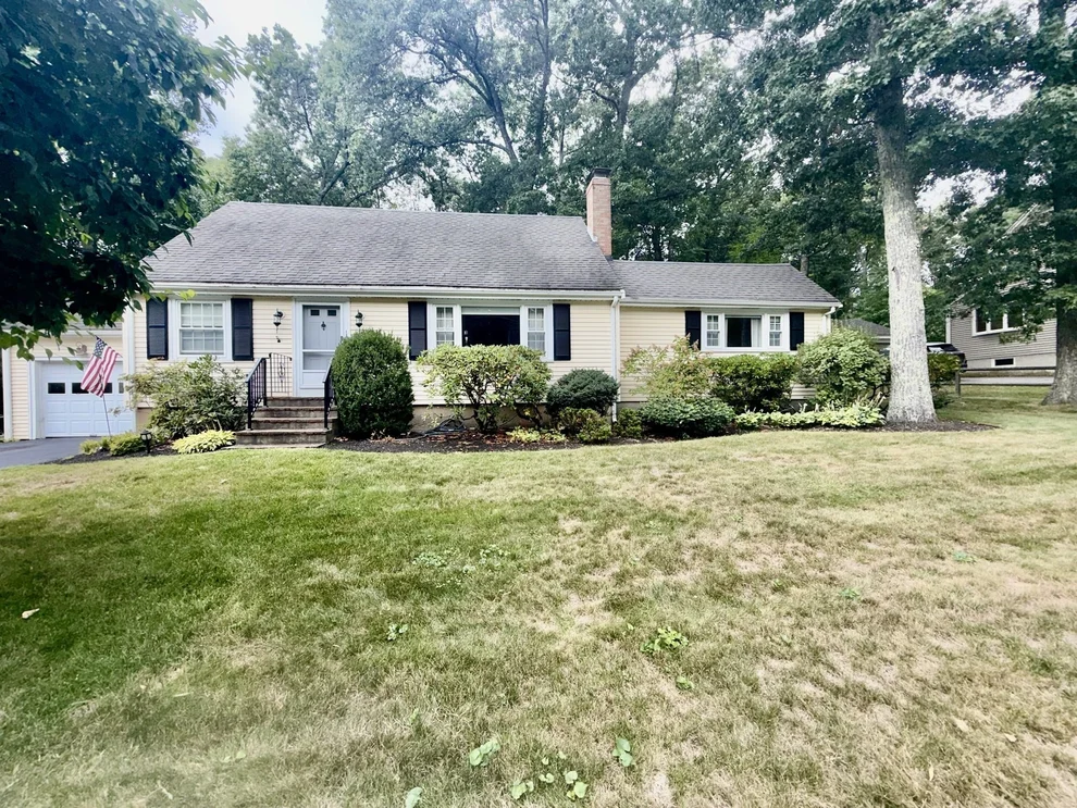 Unit for sale at 130 Central St, North Reading, MA 01864