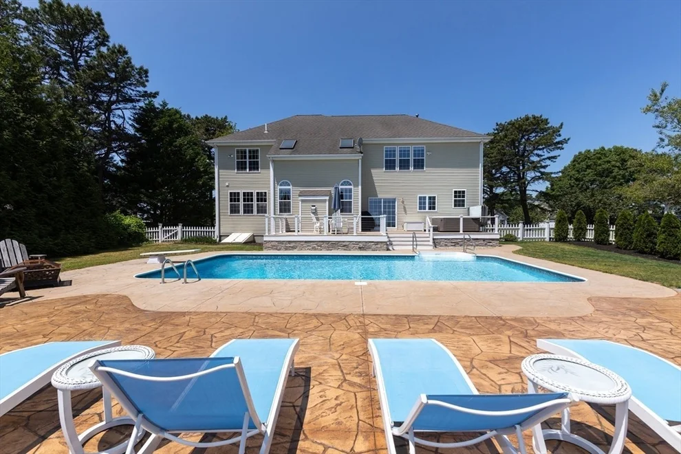 Unit for sale at 407 Raymond Rd, Plymouth, MA 02360