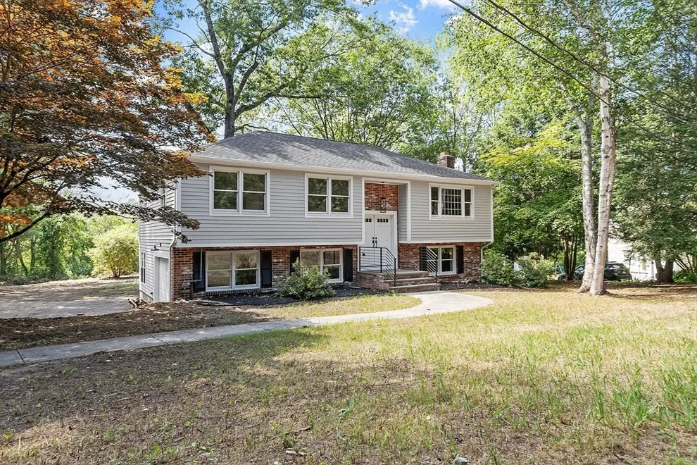 Unit for sale at 332 North Rd, Bedford, MA 01730