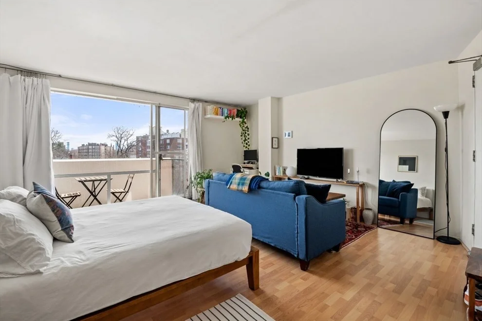Unit for sale at 29 Concord Ave, Cambridge, MA 02138