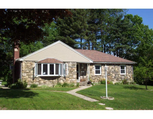 Unit for sale at 5 Washburn Road, Auburn, MA 01501