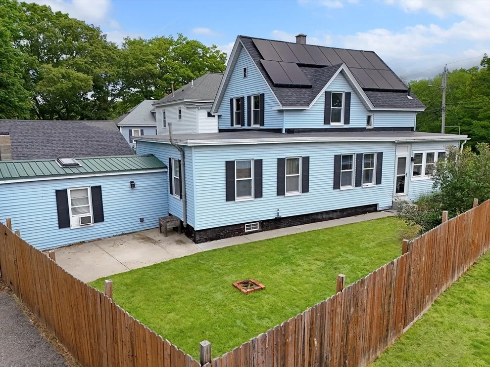 Unit for sale at 75 Coleman St, Gardner, MA 01440