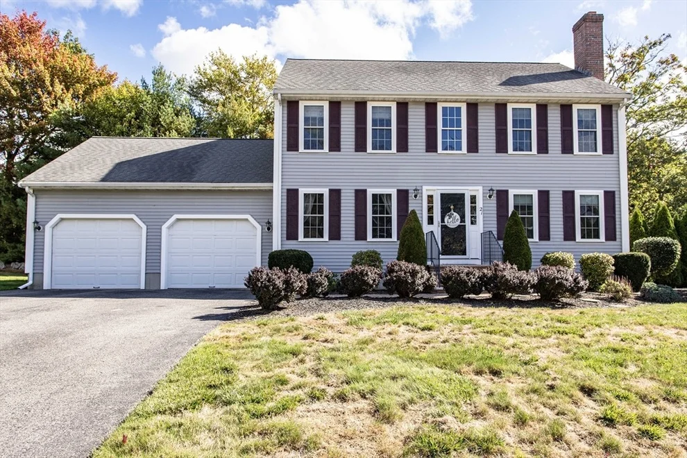 Unit for sale at 21 Cathy Ln, Brockton, MA 02301