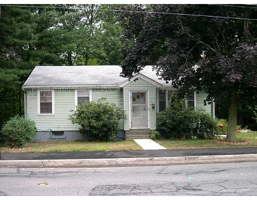 Unit for sale at 95 Walnut St, Framingham, MA 01702