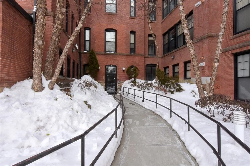Unit for sale at 28 Adams St, Worcester, MA 01604