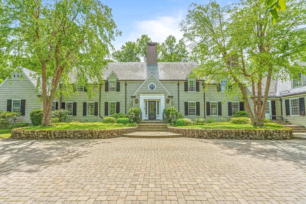 Unit for sale at 200 Cliff Rd, Wellesley, MA 02481