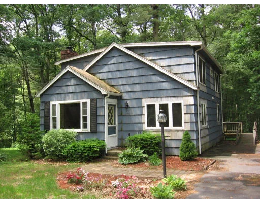 Unit for sale at 13 Morse St, Foxboro, MA 02035