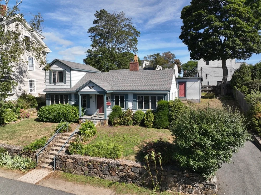 Unit for sale at 6 Redstone Ln, Marblehead, MA 01945