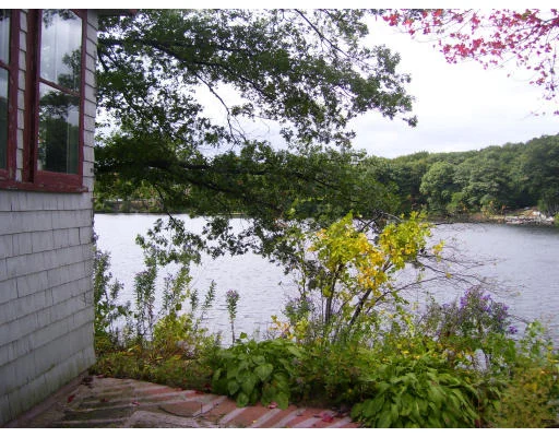Unit for sale at 7 Temple Ct, Shrewsbury, MA 01545