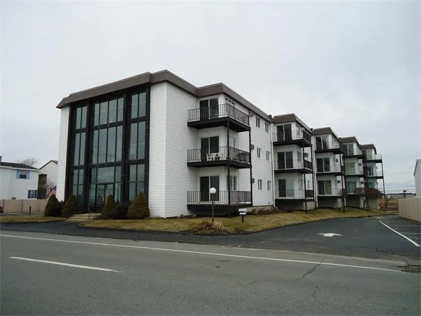 Unit for sale at 493 Ocean Blvd, Hampton, NH 03842