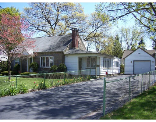Unit for sale at 8 Park Slope, Holyoke, MA 01040