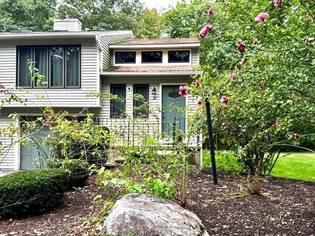 Unit for sale at 39 Nottingham Road, Grafton, MA 01519