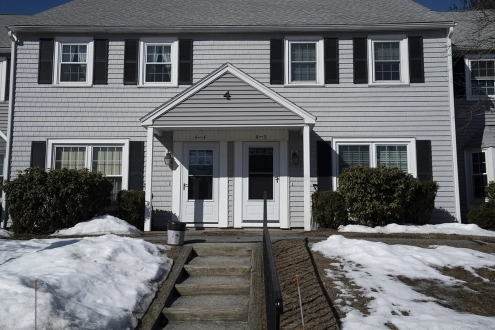 Unit for sale at 4 Tuck Farm Rd, Auburn, MA 01501