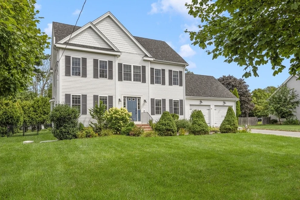 Unit for sale at 15 Arline Dr, Attleboro, MA 02703