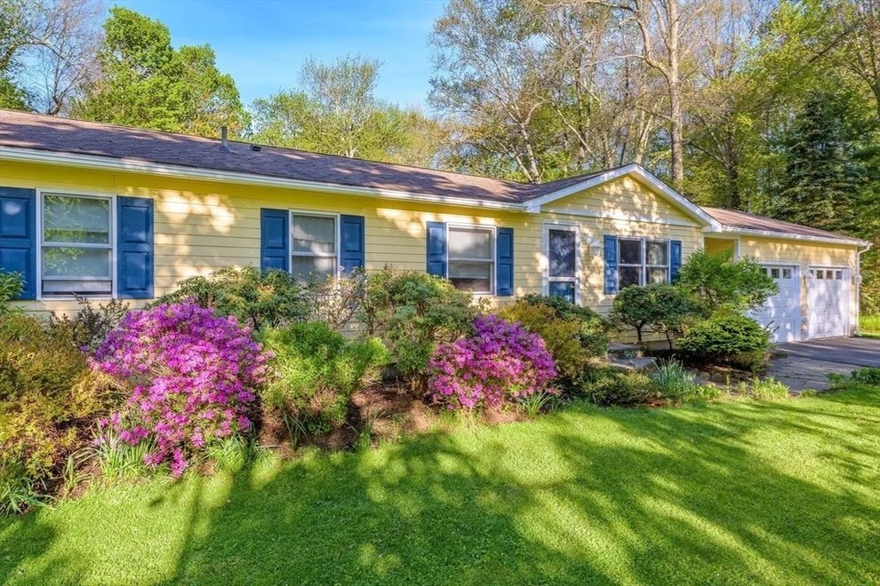 Unit for sale at 54 Deepwoods Dr, Amherst, MA 01002