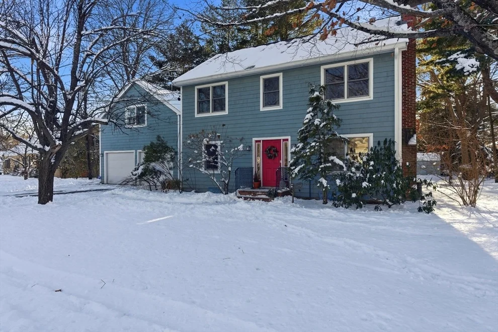 Unit for sale at 4 Myrna Rd, Lexington, MA 02421